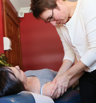 Traitement chiropratique sur adultes et ainés Traitement chiropratique sur adultes et ainés